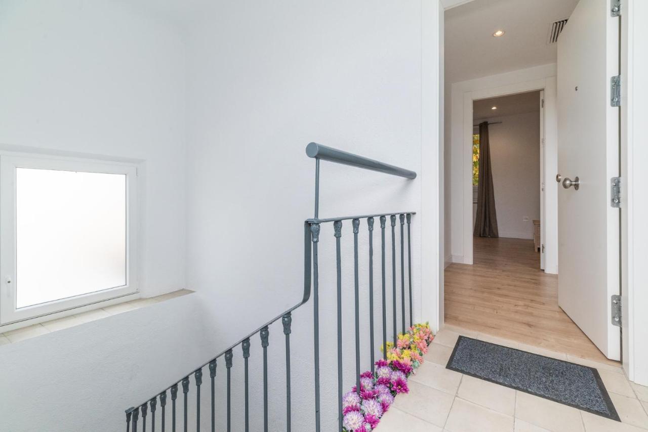 Moderno Apartamento En Centro De Granada Luaran gambar