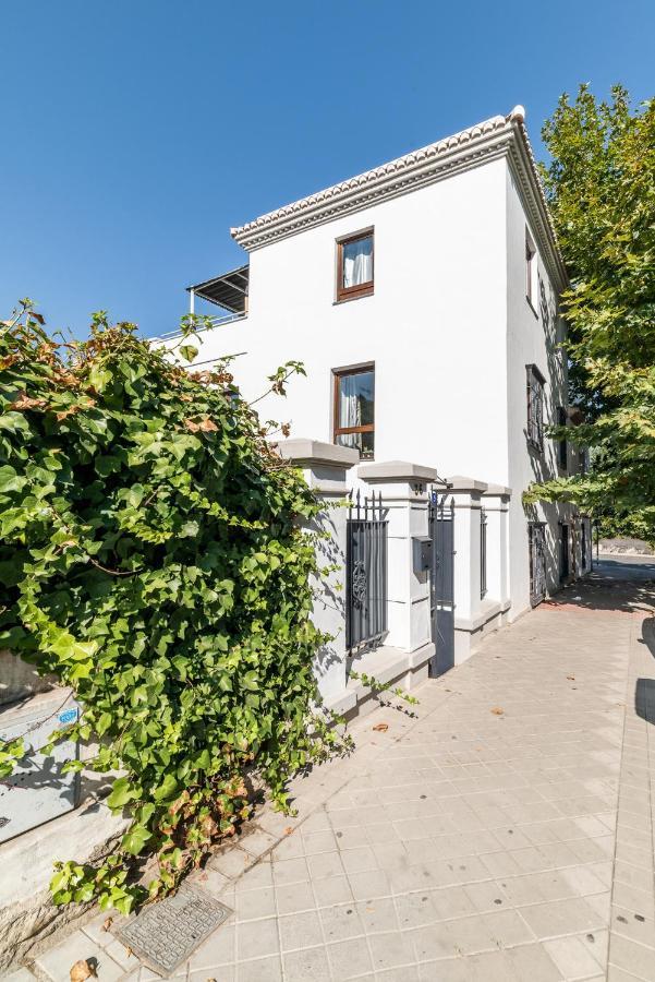 Moderno Apartamento En Centro De Granada Luaran gambar