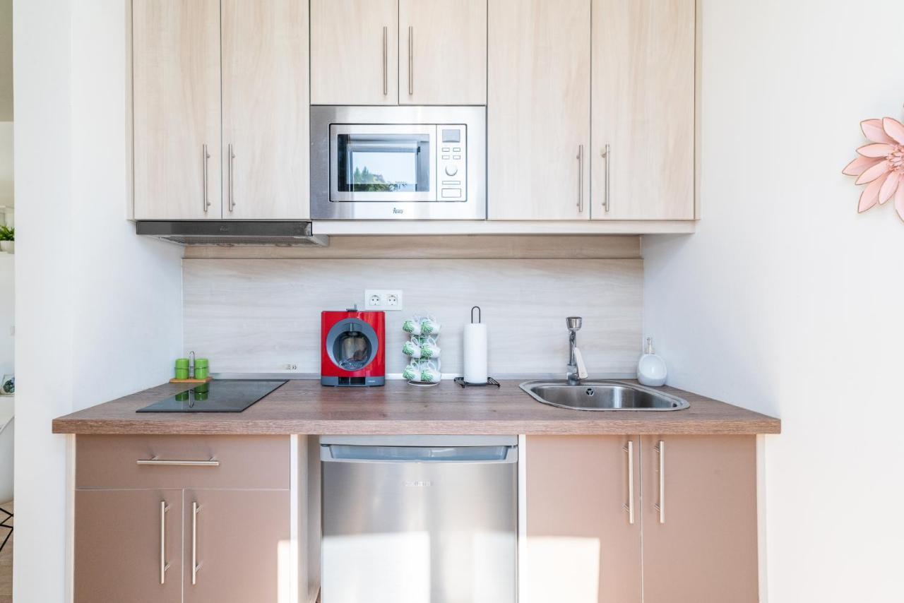 Moderno Apartamento En Centro De Granada Luaran gambar