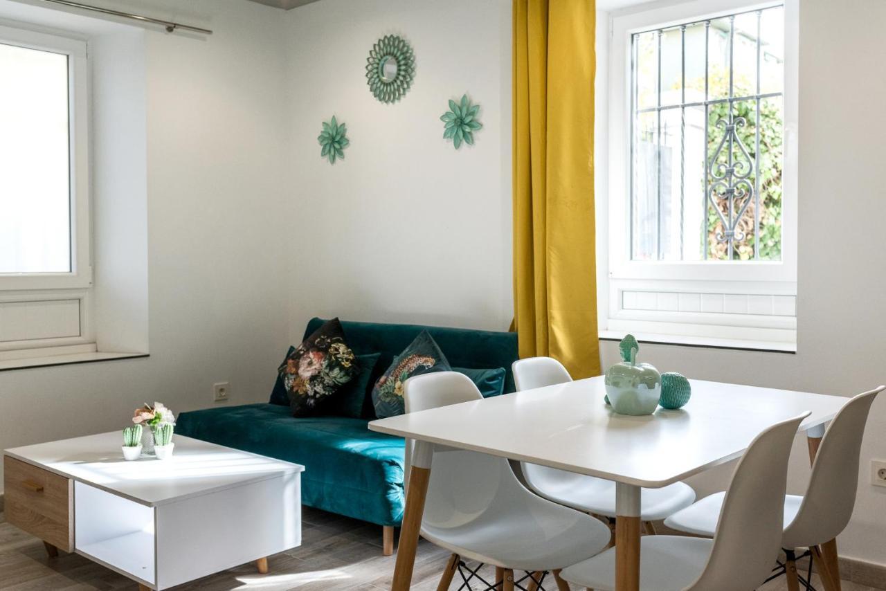 Moderno Apartamento En Centro De Granada Luaran gambar