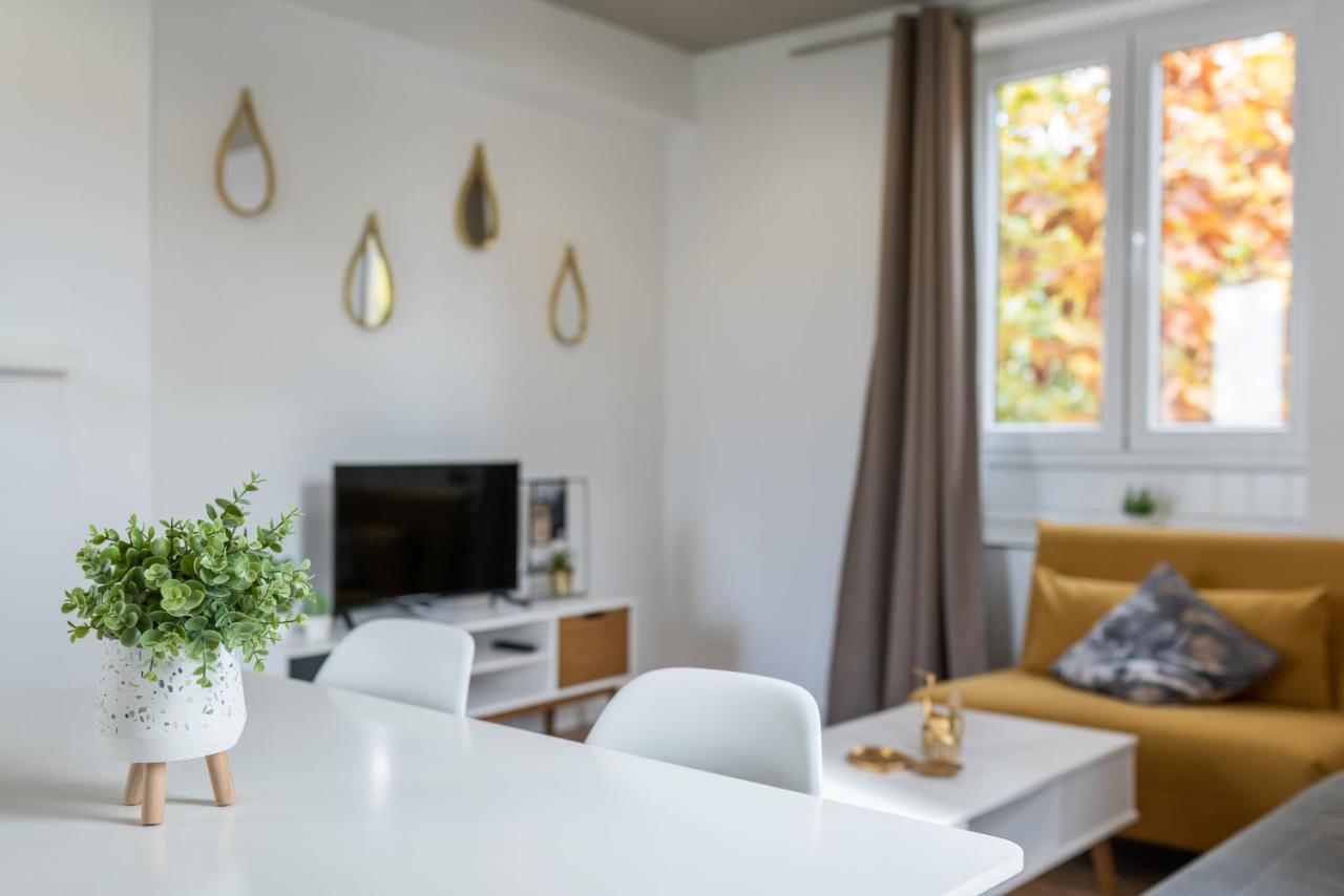 Moderno Apartamento En Centro De Granada Luaran gambar