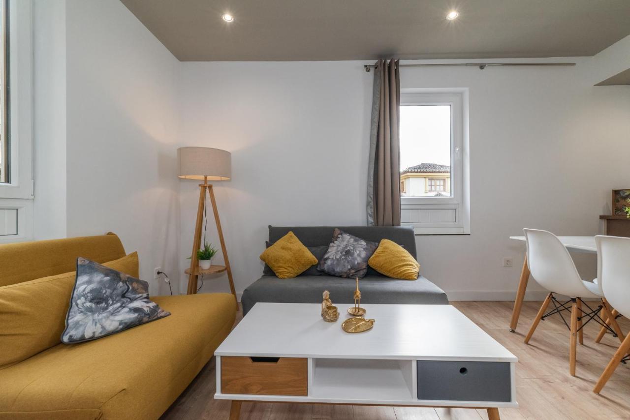 Moderno Apartamento En Centro De Granada Luaran gambar